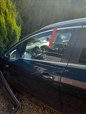 Opel astra j bal első ajtó 