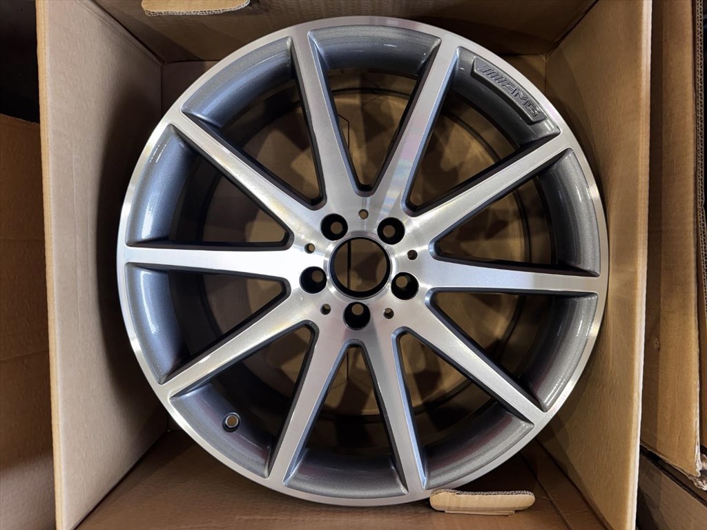 R20 Original mercedes 8J ET43.5 - A156 401 0402 / A1564010402 2DB alufelni felni 1. kép