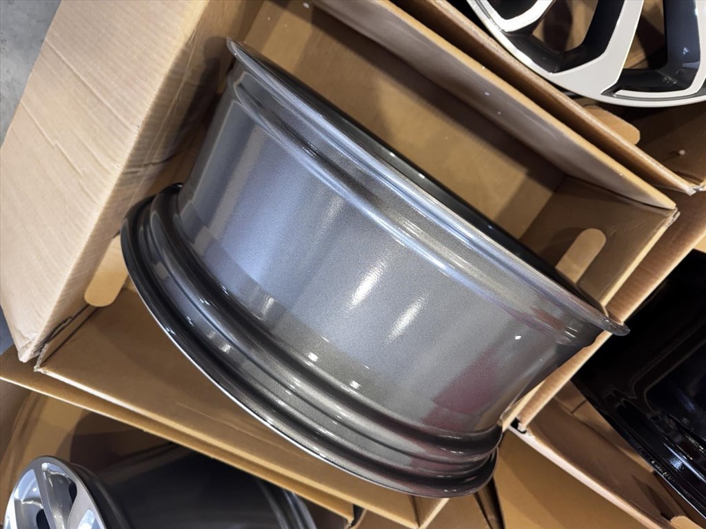 R20 Original mercedes 8J ET43.5 - A156 401 0402 / A1564010402 2DB alufelni felni 10. kép