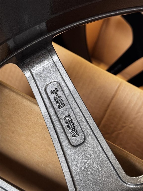 R20 Original mercedes 8J ET43.5 - A156 401 0402 / A1564010402 2DB alufelni felni 11. kép