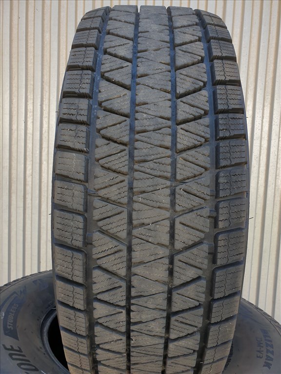  265/70 16 Bridgestone Blizzak DM-V3 7. kép