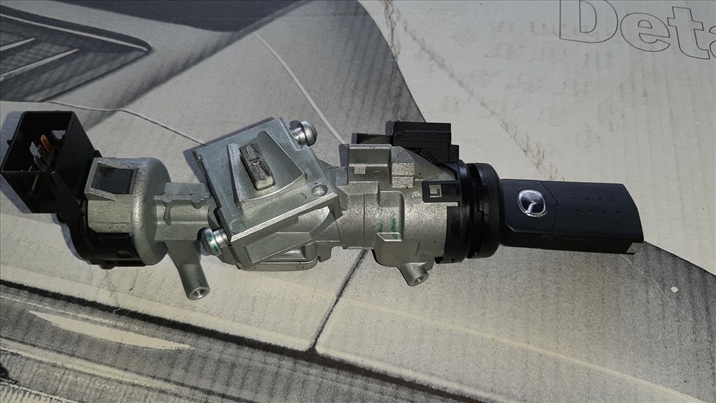 Mazda 3 BK 1.6Dízel gyújtáskapcsoló  3m513f880 1. kép