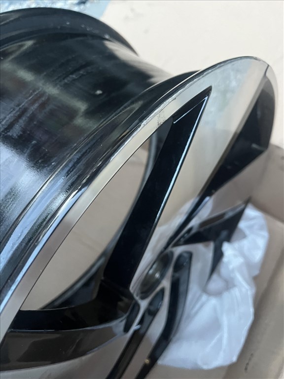  5x112 lyukosztású 7,5JJ 18" újszerű (gyári felni) alufelni 5H 06 01 025 H 9. kép