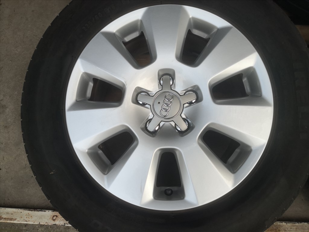  Audi gyári , esetleg Volkswagen csoport 16-es alukerék 5x112-es 1. kép