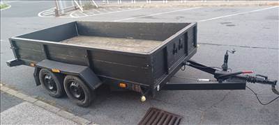 Duplatengelyes nagyméretű utánfutó eladó 