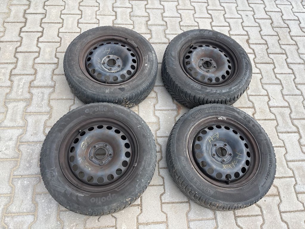  5x105 lyukosztású 15" használt gyári felni lemezfelni, rajta 195/65 használt Continental téli gumi  1. kép