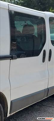 Opel Vivaro A jobb üveges tolóajtó 