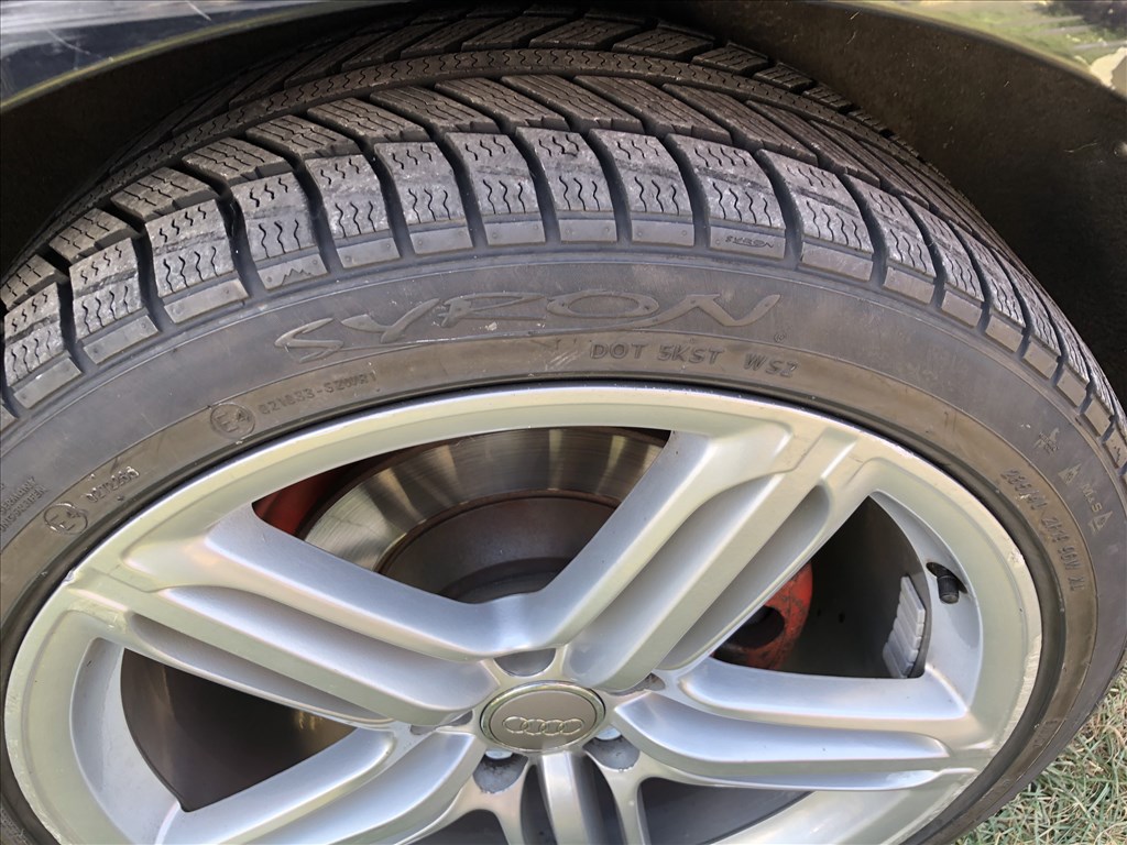 19 colos gyári Audi Segment alufelni téli gumi 19 col 5x112 4. kép
