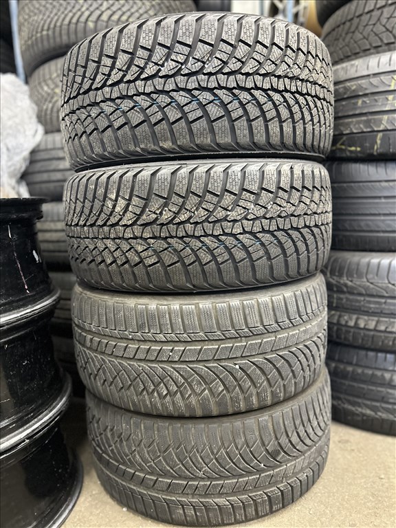  235/3519"Kumho téli 4db, 235/35R19, 235/35 R19 új-újszerű 1. kép