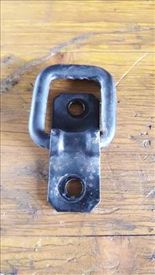 Suzuki Grand Vitara 05- Rakományrögzítő Fül