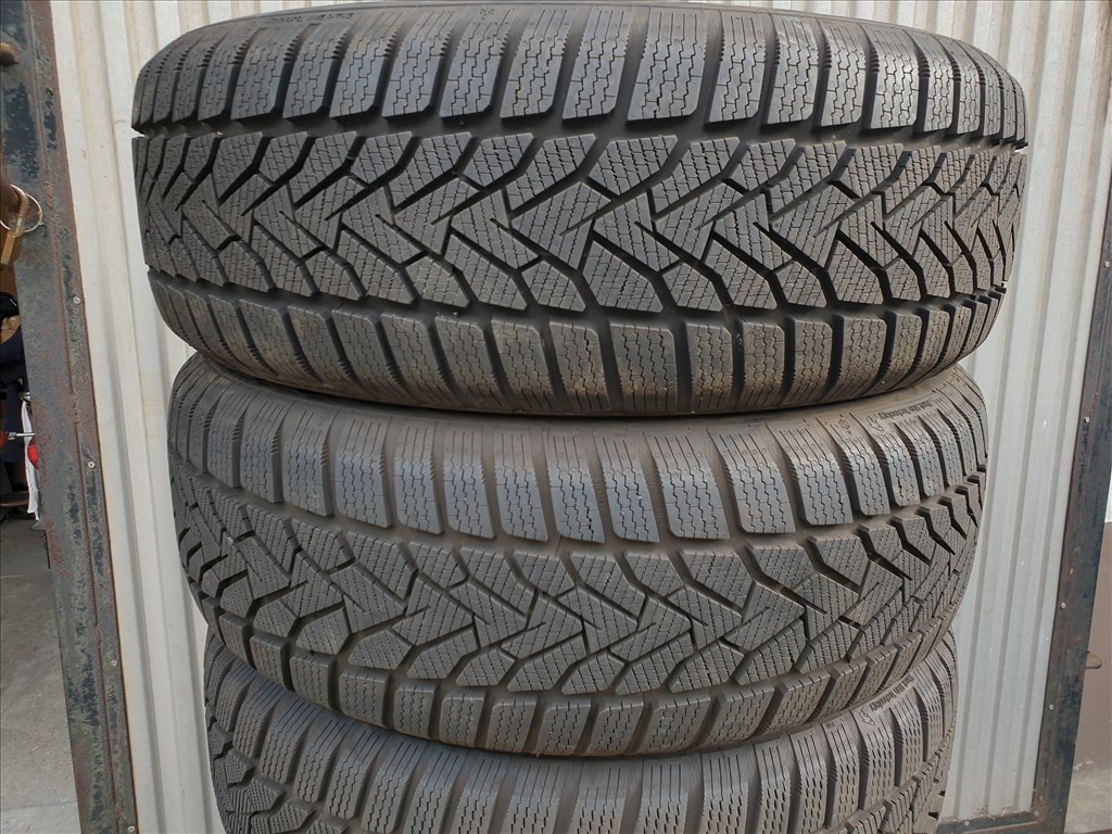 215/60 17 Uniroyal WinterExpert (99,9%) 2. kép