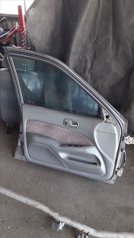 Suzuki Swift II 96-03 Bal Elsõ Ajtó 2. kép