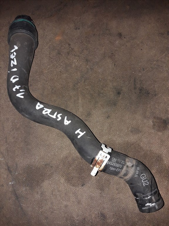 Opel Astra H Vízcsõ  Csonk 13 202 962 1. kép
