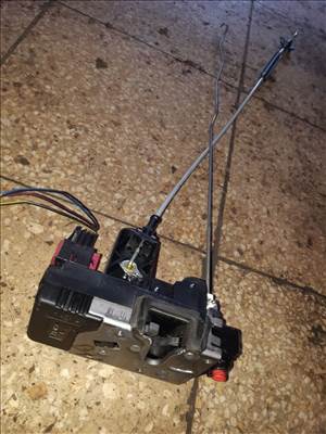 Opel Meriva Bal Hátsó Ajtó Zárszerkezet  Központizár Motor 13154793