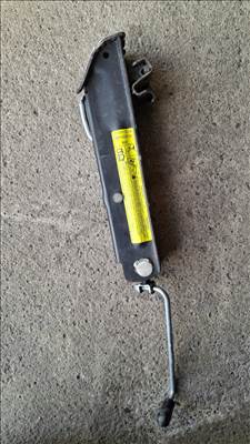 Volkswagen Passat B6 gyári emelő 3C0 011 031 B 3c0011031b