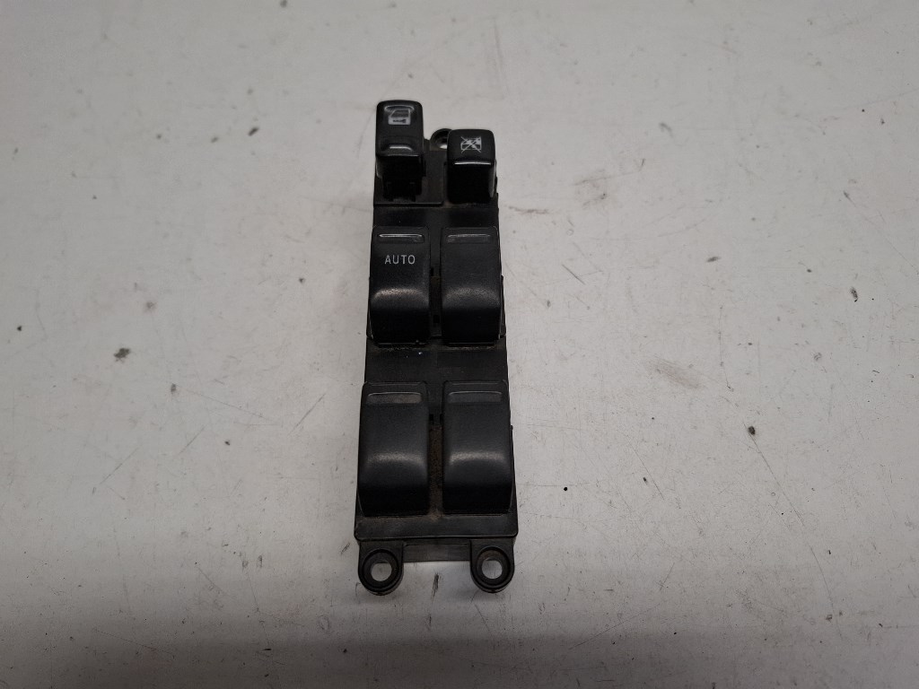 Subaru Forester (SG) bal elsõ ablakemelõ kapcsoló 1. kép