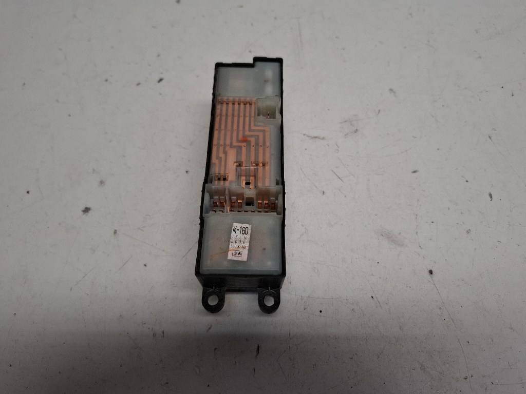 Subaru Forester (SG) bal elsõ ablakemelõ kapcsoló 3. kép