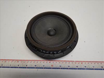Suzuki SX4 S-Cross bal hátsó hangszóró 3910268L01
