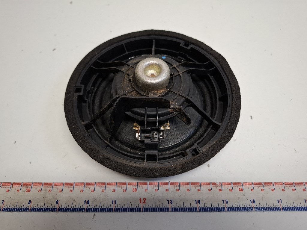 Suzuki SX4 S-Cross bal hátsó hangszóró 3910268L01 2. kép