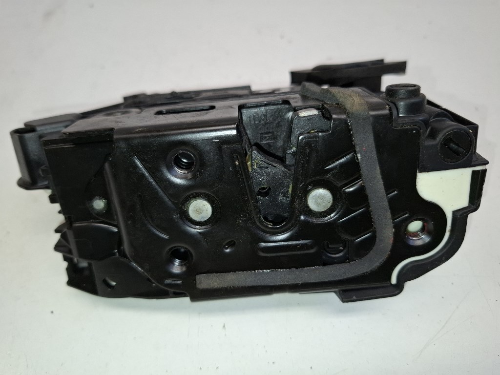 Volkswagen Golf VII (5G) jobb hátsó ajtózár 5K4839016Q 3. kép