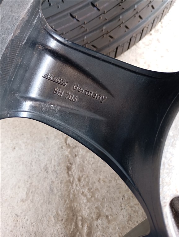  5x100 lyukosztású 16" használt Alutec alufelni, rajta 185/55 új Yokohama nyári gumi 6. kép