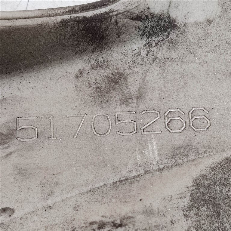 209511 Fiat Punto II. 1999-2003 14"-os dísztárcsa (1db) a képen látható állapotban 51705266 3. kép