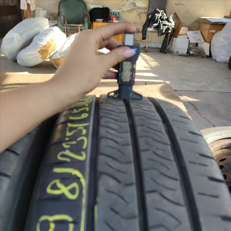  235/65 R16C Kumho nyári gumi 38000ft a 2db/298/ 2. kép