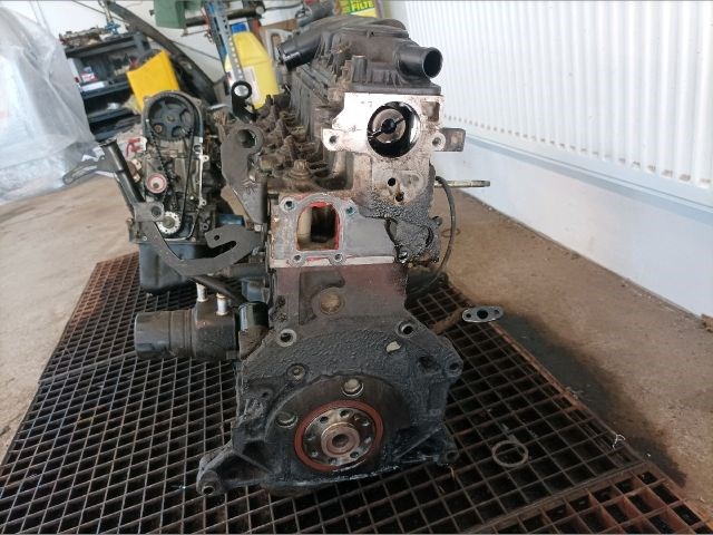 Citroën Jumpy I 2.0 HDi - Fűzött blokk hengerfejjel  10dyeh400 4. kép