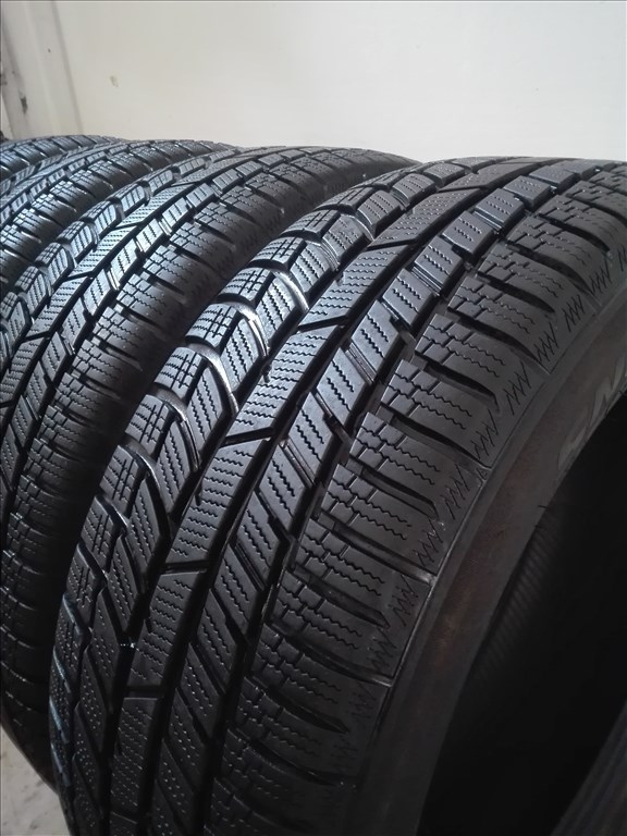 235/55R18 Toyo téli gumi garnitúra 235/55 r18 3. kép