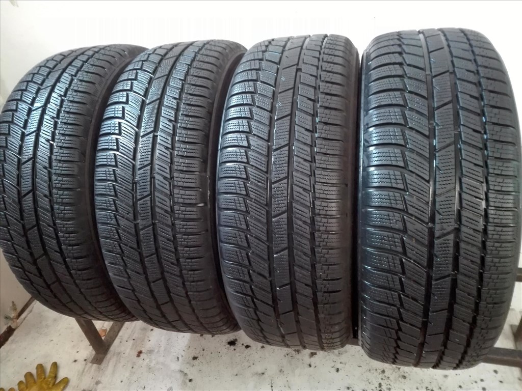 235/55R18 Toyo téli gumi garnitúra 235/55 r18 2. kép