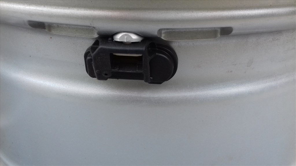  5x112 lyukosztású 8JJ 18" újszerű Mercedes (gyári felni) alufelni 2. kép