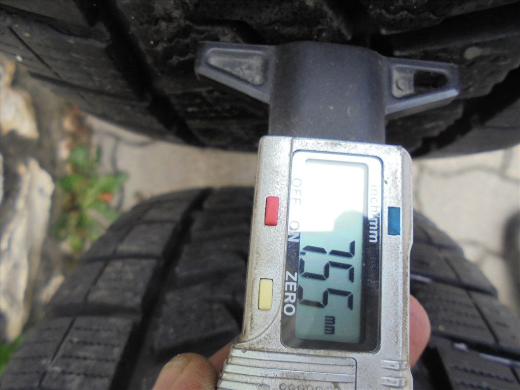 16-os Crafter lemezfelni 2022-es 235/65-ös téli gumival eladó 12. kép