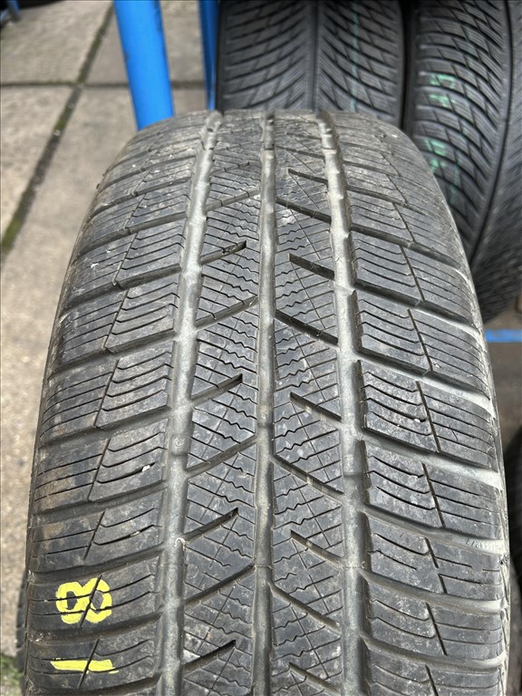 2db 235/55×18″ Barum téli gumiabroncs. (3752448) 2. kép