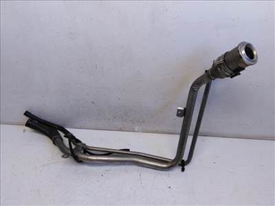 Ford Fiesta  üzemanyag tankbeöntő