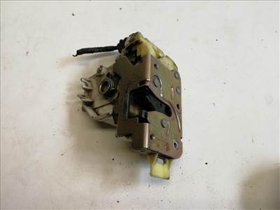 Ford Focus bal hátsó ajtózár XS41A21813CE