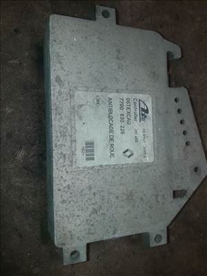 Renault Twingo Motorvezérlő / ECU 7700 830 226