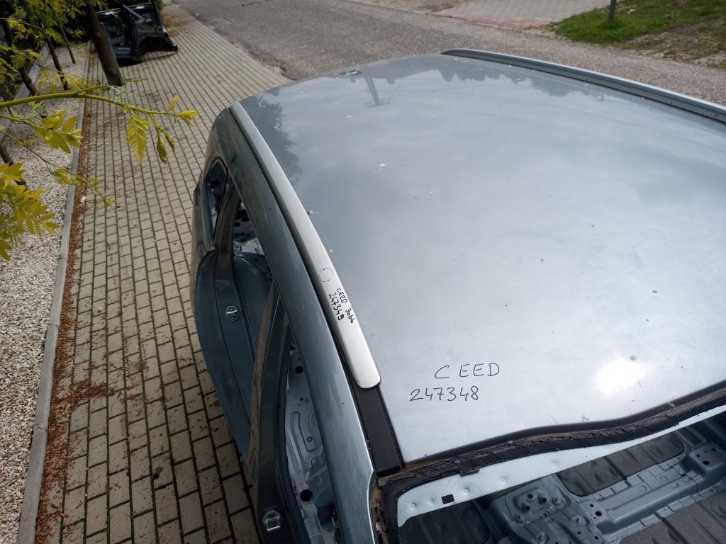 Kia Ceed kombi jobb tetõcsomagtartó 1. kép