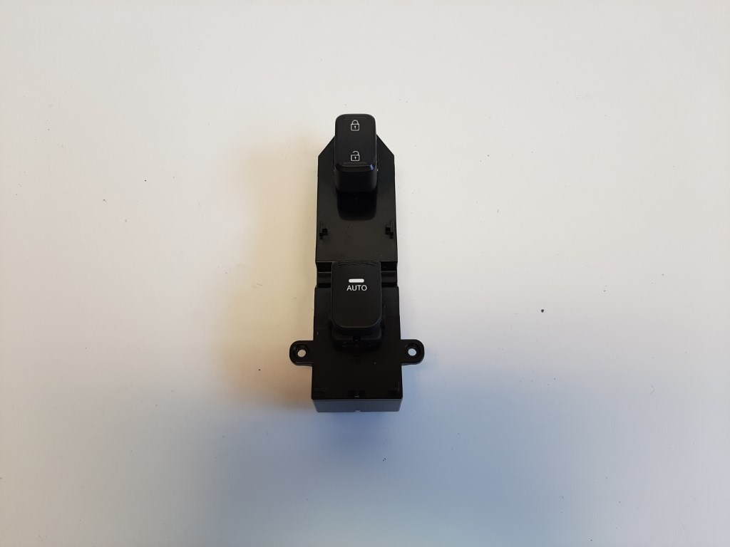 Kia Optima (TF) jobb elsõ ablakemelõ kapcsoló 935752T010 1. kép