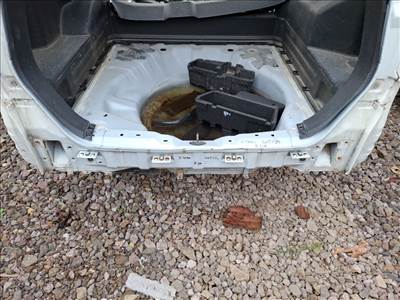 Nissan X-trail (T31) hátfal