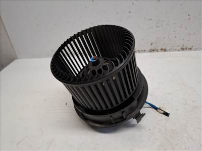 Toyota Aygo (AB10) fûtőmotor klímás T1015888M