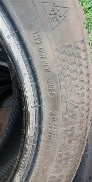  215/55R17 használt Continental TS 870P téli gumi szett 2021 4. kép