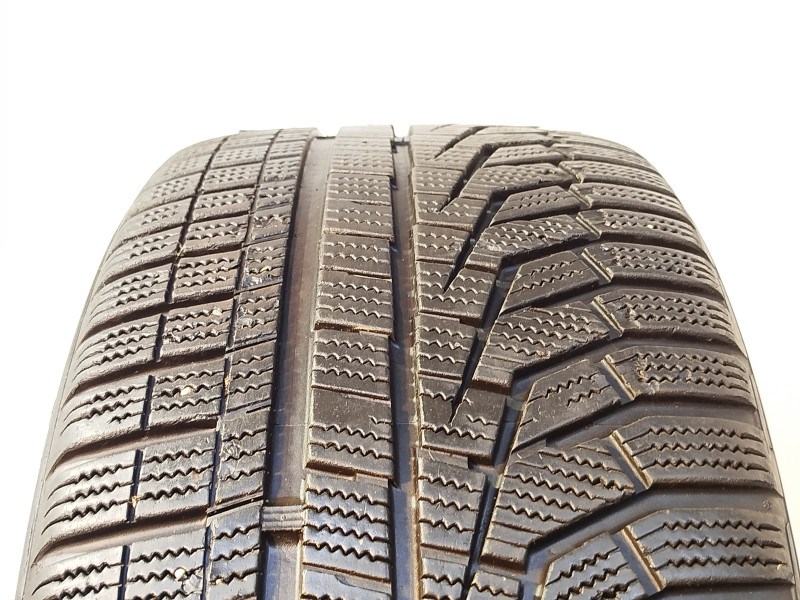 Hankook W320 Winter Icept Evo2 245/45 R18  1. kép