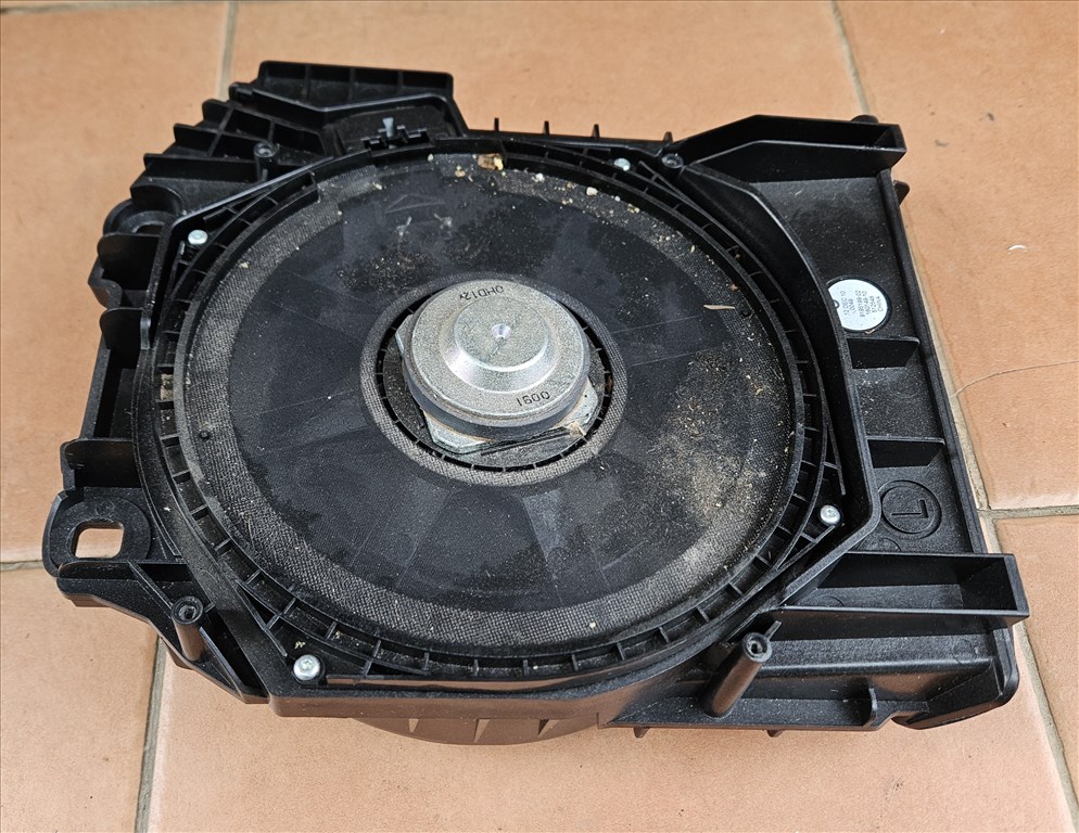 BMW 520 F10/F11 Bal első mély hangszóró 9195199 1. kép