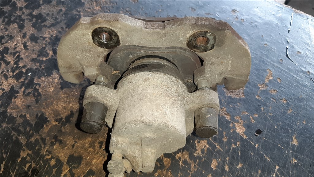 Mazda 3 (BK) MZR 1.6 jobb első féknyereg  2. kép