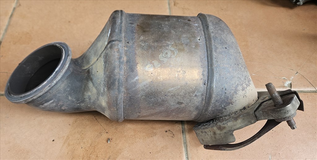 Opel Astra J 1.6 Turbo Katalizátor A16let  55564517 3. kép