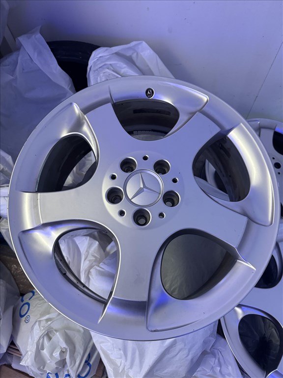  5x112 lyukosztású 8J 19" újszerű (gyári felni) alufelni 2. kép