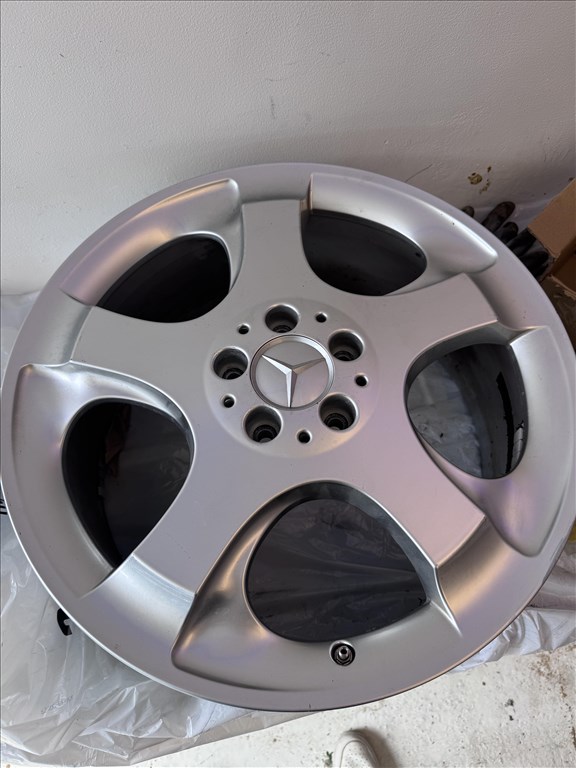  5x112 lyukosztású 8J 19" újszerű (gyári felni) alufelni 3. kép