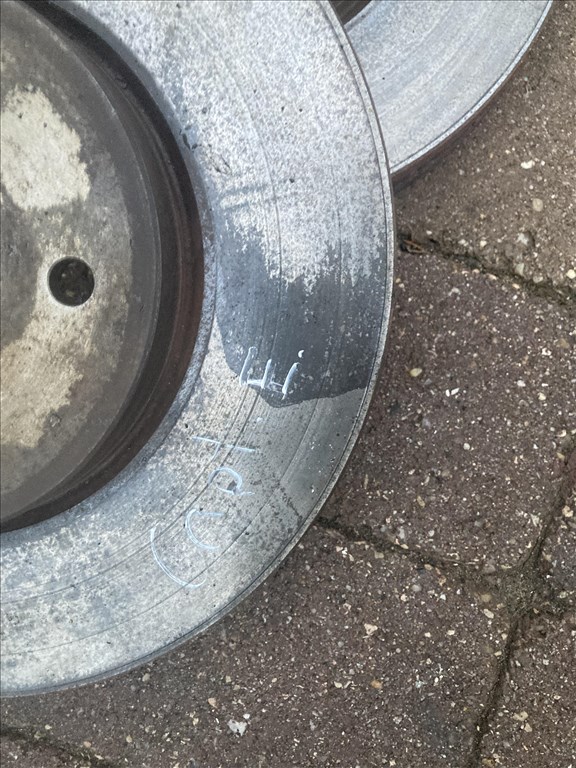 Chevrolet Captiva 2.0 Diesel első féktárcsa 2. kép