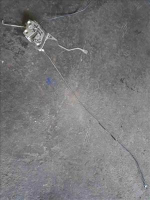 Hyundai H1 96-05 Bal Első Ajtó Zárszerkezet