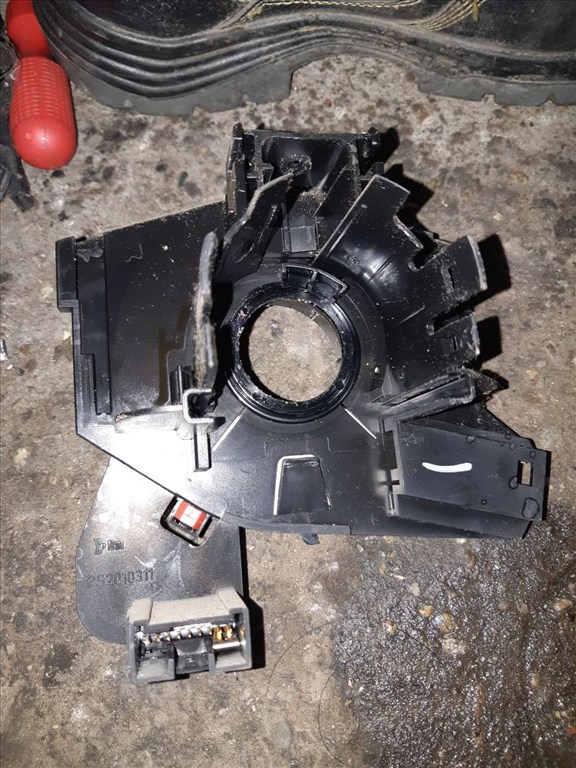 Ford Fiesta V Légzsák Átvezetõ Szalag 6S6T-14A664-AA 2. kép